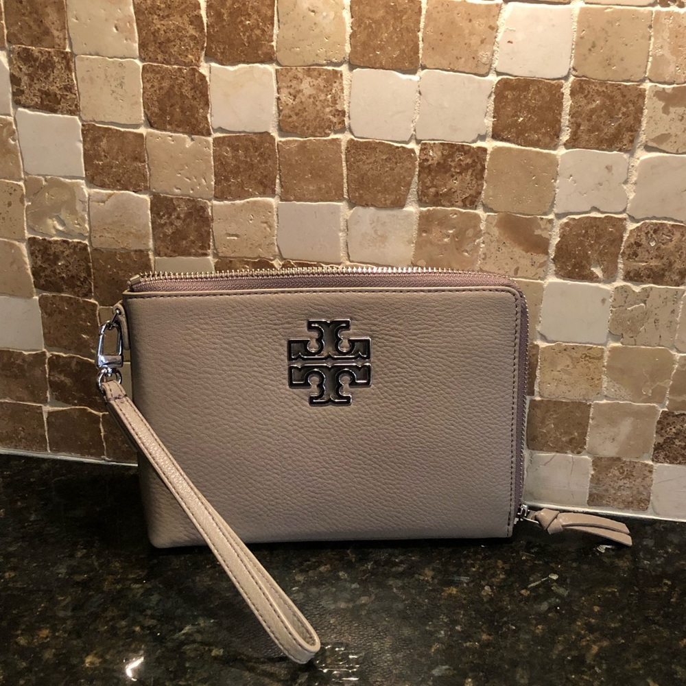 Tory Burch Large wristlet